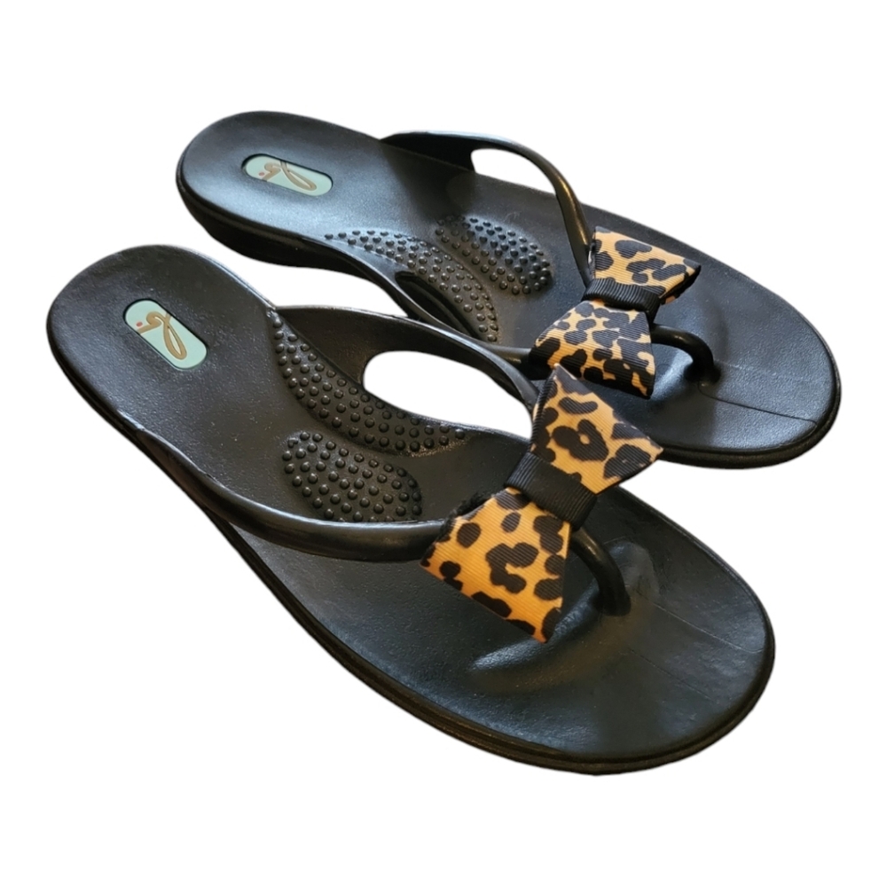 Oka-B Leopard Primt Bow Flip Flops Size M/L US 8.5-9.5